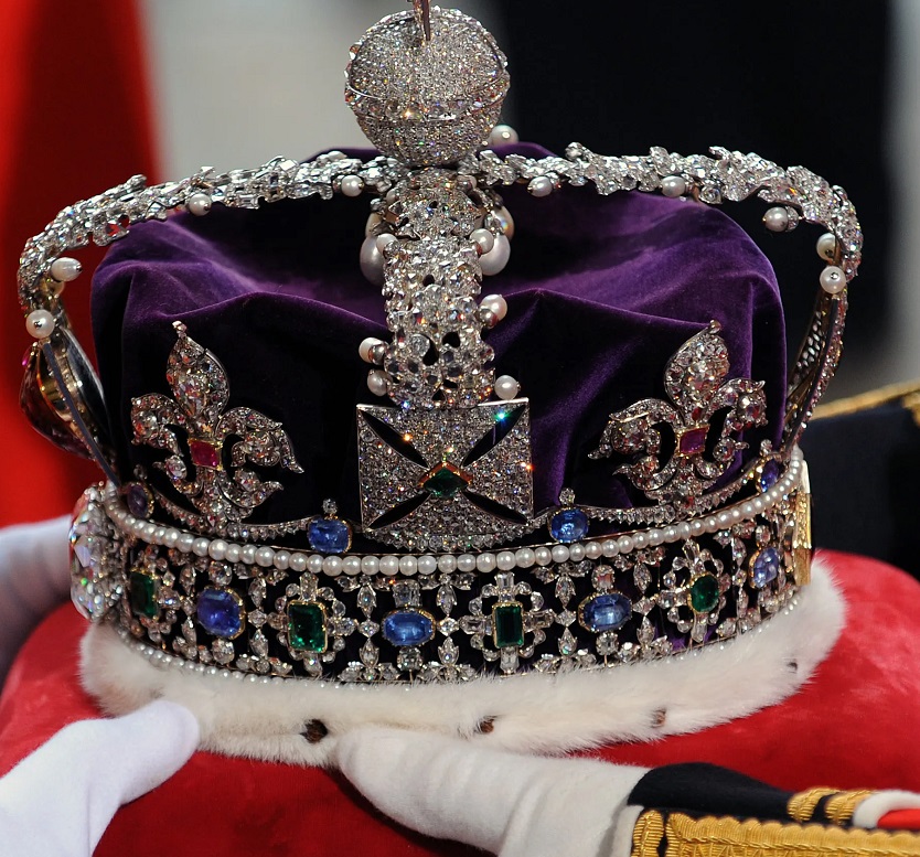 Строго-секретната операция Лондон Бридж е активна: Кой ще наследи короната на Великобритания