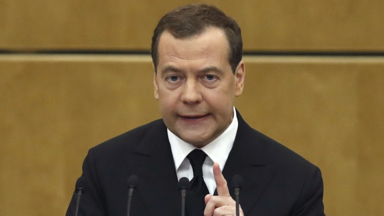 Дмитрий Медведев заплаши Запада: „Ще гори земята под краката ви!“