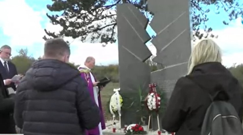 След 44 години: Близки на 73-те жертви на авиокатастрофата край Враца още търсят истината