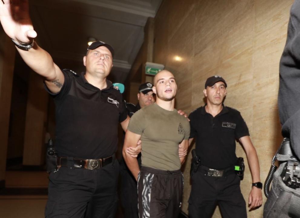 Страх в Перник: Агресивният прокурорски син Васил Михайлов излезе на свобода и се очаква разплата