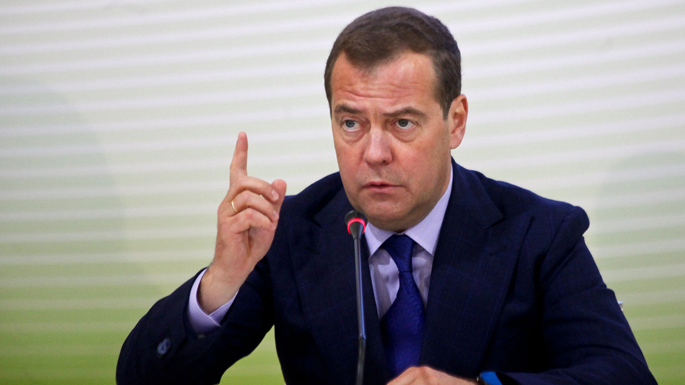 Какво се случва, света не вярва на очите си: Дмитрий Медведев обявен за издирване!