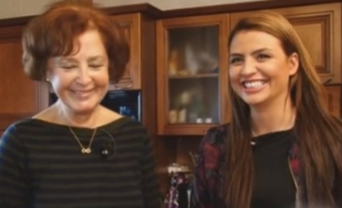 Деси Цонева разплака България с този спомен за баба си, Анахид Тачева