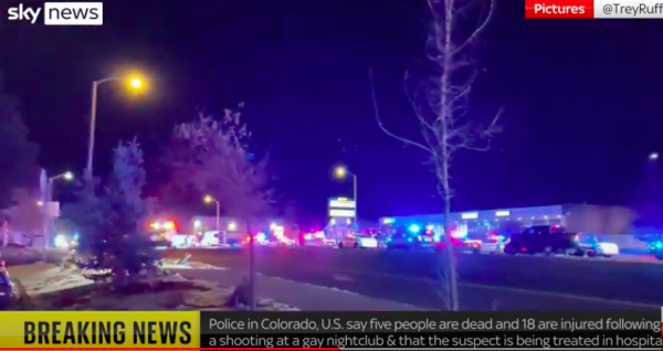 5 души бяха убити, а 18 са ранени при стрелба в гей бар в Колорадо (ВИДЕО)