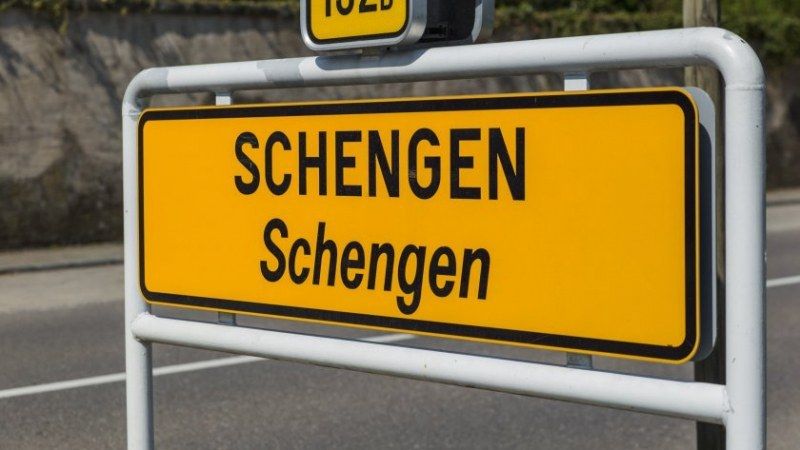 И Австрия не ни пуска в Шенген