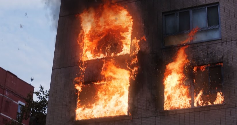 Предаваме от улица "Шарипов": Огнен ад в ходел! 13 жертви в пламъците!
