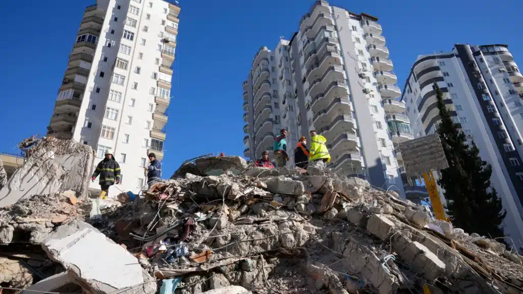 Турция прави нещо велико за хората, чийто живот беше разрушен от земетресенията